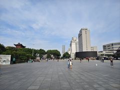 -巴陵广场