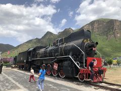 -百里峡七彩艺术小镇