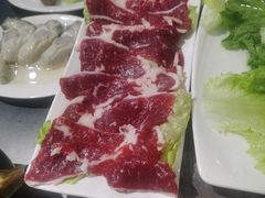 鲜牛肉-濠轩阁特色生蚝火锅(水湾路店)