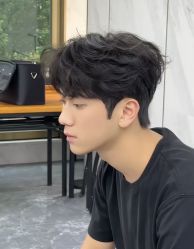 -阿三造型烫染•接发