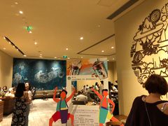 等位区-星巴克(北京王府井店)