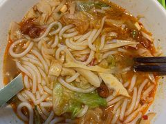 酸辣笋尖米粉-卓雅桂林米粉