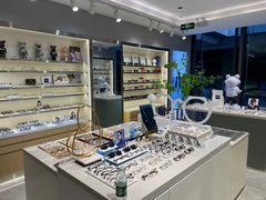 -视野联行眼镜·蔡司·尼康·豪雅·依视路(青浦宝龙店)