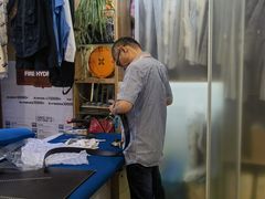 -爱革·洗衣改衣·洗鞋修鞋·洗包修包·奢侈品护理(宝地广场店)