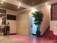 -思迈威健身(积玉桥万达店)