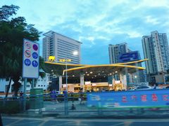 -冠德石油威程加油站