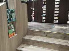 -钟书阁(群光广场店)