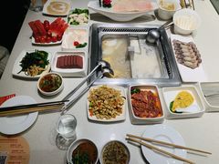 -海底捞火锅鲜切牛肉主题店(长寿路店)
