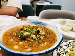 小鸡蘑菇炖粉条-海知道大连海鲜水饺(南山大冲店)