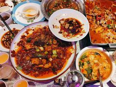 -巴特餐饮6加1音乐餐吧·新疆菜