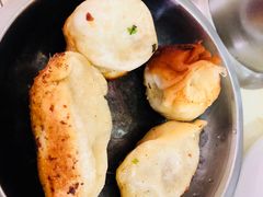 -黄阿姨锅贴大王(万航渡路店)