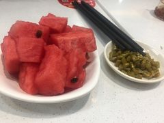 免费水果-南城香·饭香串香馄饨香(富丰桥店)