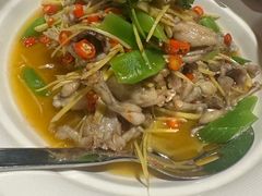 -渝信川菜 · 川味家常菜(财富购物中心店)