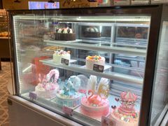 面包甜点陈列柜-面包新语(滨湖万达店)