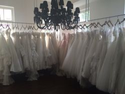 iphone_upload_pic-纯色时光婚纱艺术馆WHITE