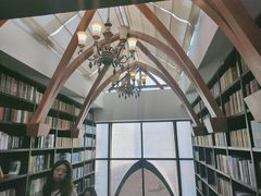 -钟书阁(松江泰晤士小镇店)