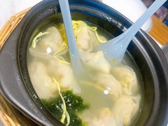 蟹粉小馄饨-馋三尺蟹粉小笼(人民广场店)
