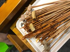 -两三事小郡肝串串香火锅(桂庙店)