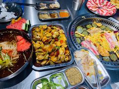 -马路牙子烧烤音乐酒馆(望京店)