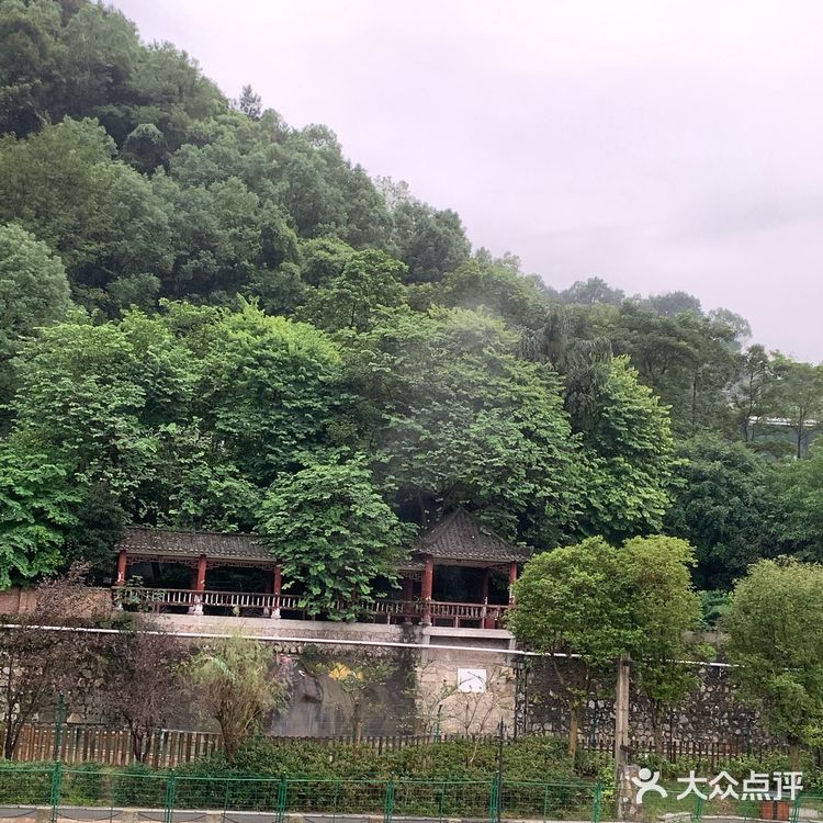 温塘裸浴[发呆][发呆]不分男女都必须裸泡的温泉