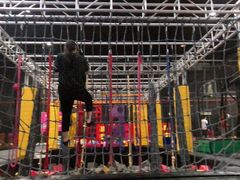 -嘿哟动霸CHUA·新潮玩运动娱乐中心·蹦床滑冰团建乐园