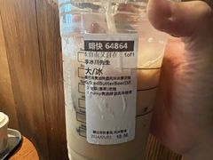 -星巴克(西藏路店)