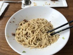 特色牛肉酱拌拉面-清真餐厅·回乡麦客