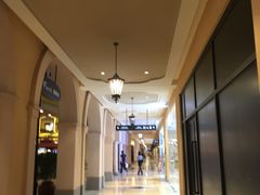-首创奥特莱斯(西安店)