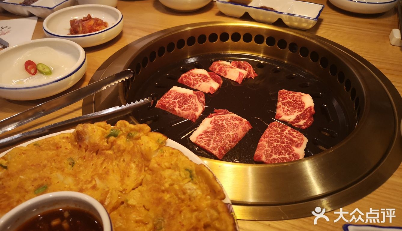 选的这家店，然后比较有特色的吧，都是牛肉还不贵