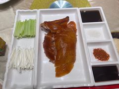 片皮鸭-王府井酒店(金桥港湾店)