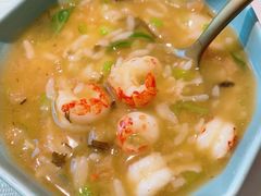 招牌小龙虾红汤泡饭-蜜桃花开·中西融合菜E&W(南长街店)