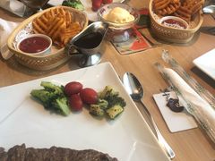 -必胜客(海宁工人路店)