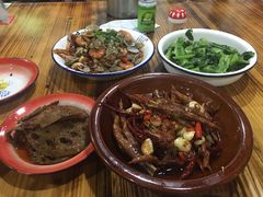 -老三样·美食研究中心(世贸路店)