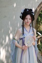 -一揽芳华汉服旗袍体验馆(拙政园店)