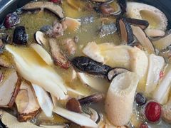 -野菌皇海景野生菌火锅(滨海大道店)
