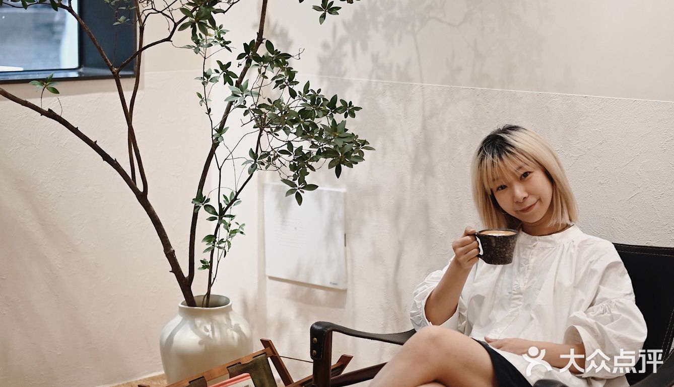 忍忍咖啡｜i人们狂喜的日系侘寂风新店