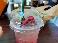 -Chom Cafe and Restaurant