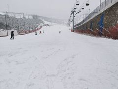 -采薇庄园四季滑雪场