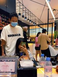 -HAIR CORNER