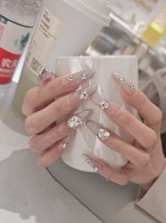 -丽心自助美甲美睫