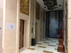 -锦龙国际酒店(天津奥体中心华苑地铁站店)