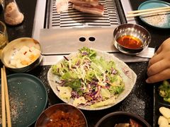 -臻牛烤肉