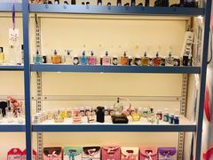 -妤香手工DIY香水调香室·团建·私人订制(欧亚新生活店)