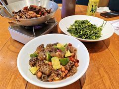 -黄泥岗·地道湖北菜(奥特莱斯店)