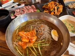 -韩呈黑牛家烤肉(太原街万达店)