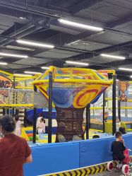 -卡尔飞车(武汉青山印象城店)