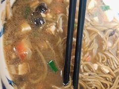 -蓝田九大碗民俗食府(蓝田店)