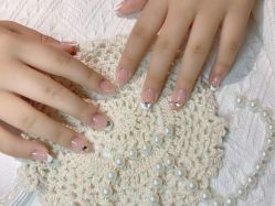 -纤纤玉手美甲美睫美容