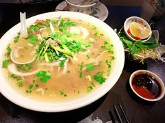 -大头虾越式风味餐厅(光明广场店)