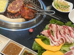 -木槿花韩式炭烤·熟成肉工坊(孙文东路店)